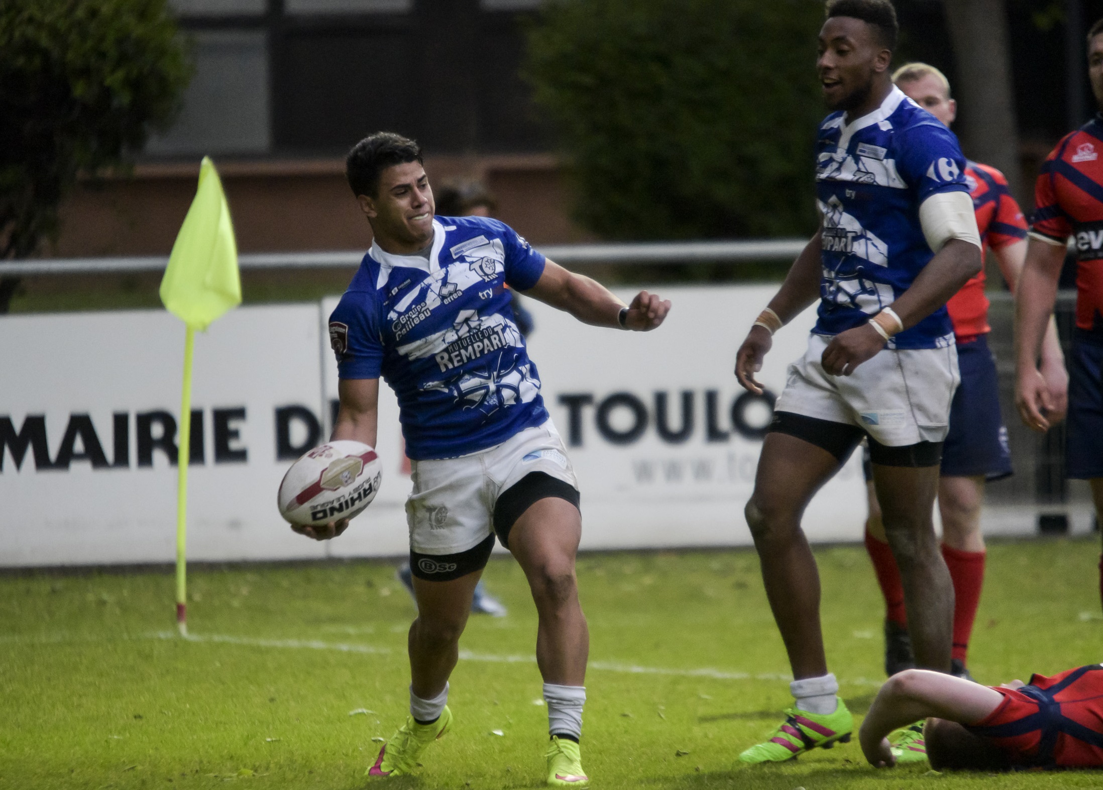 Mourad KRIOUACHE exulte après un essai - © Patrick BATARD