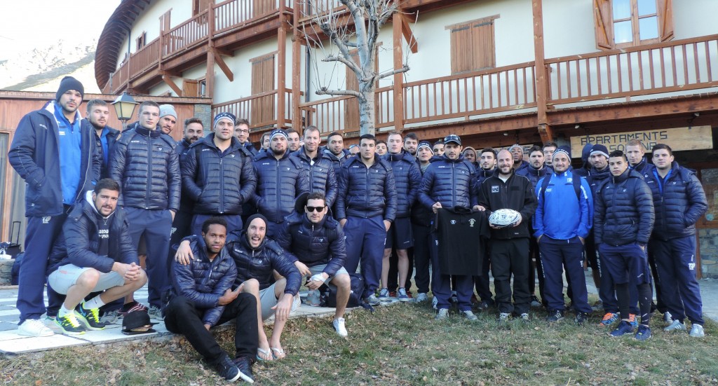 Le TO devant l'hôtel du Boi Taull Resort