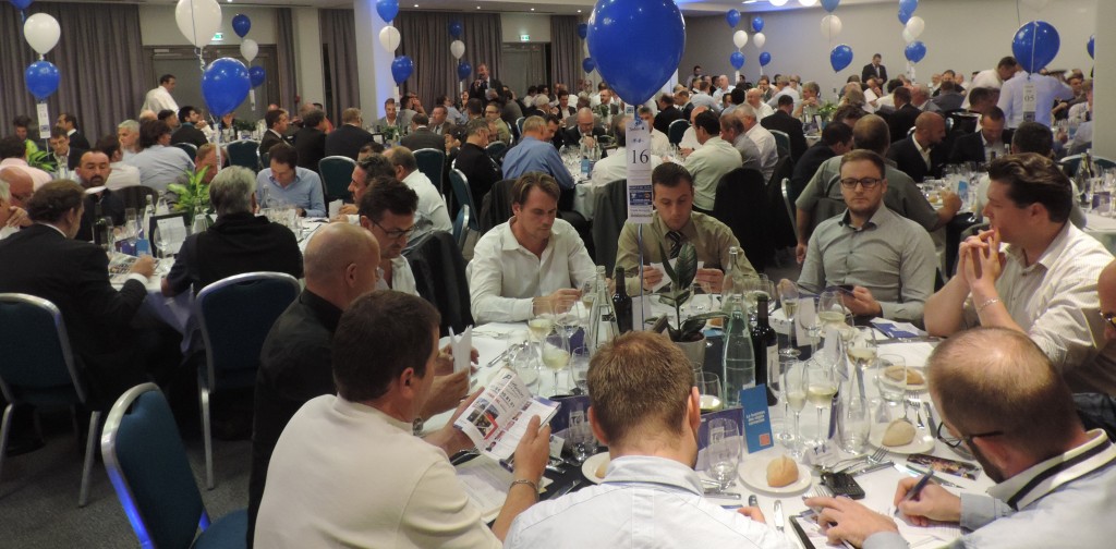 Les Compagnons étaient au rendez-vous pour cette première soirée de la Table Ovale - Crédit TO XIII